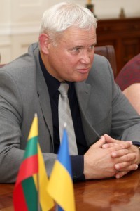 IMG_1883-200x300